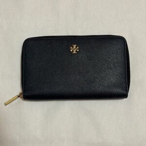 TORY BURCH Zip Around Wallet Authentic Women 9777